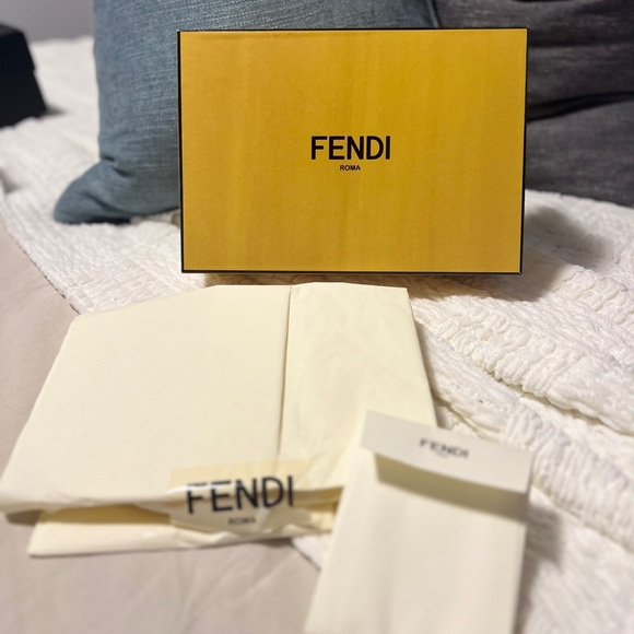 Fendi Gift Box - Picture 1 of 2